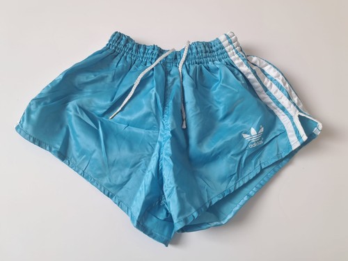 Schöne shiny adidas shorts - shiny,